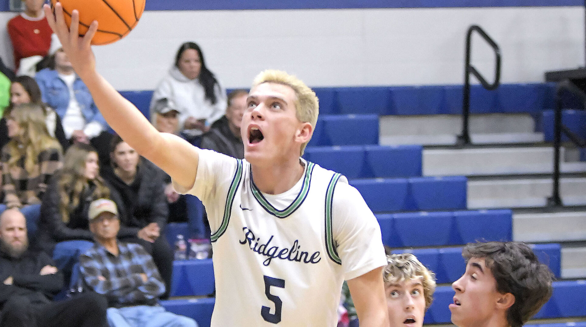 Riverhawks play unselfish basketball, blow out Miners